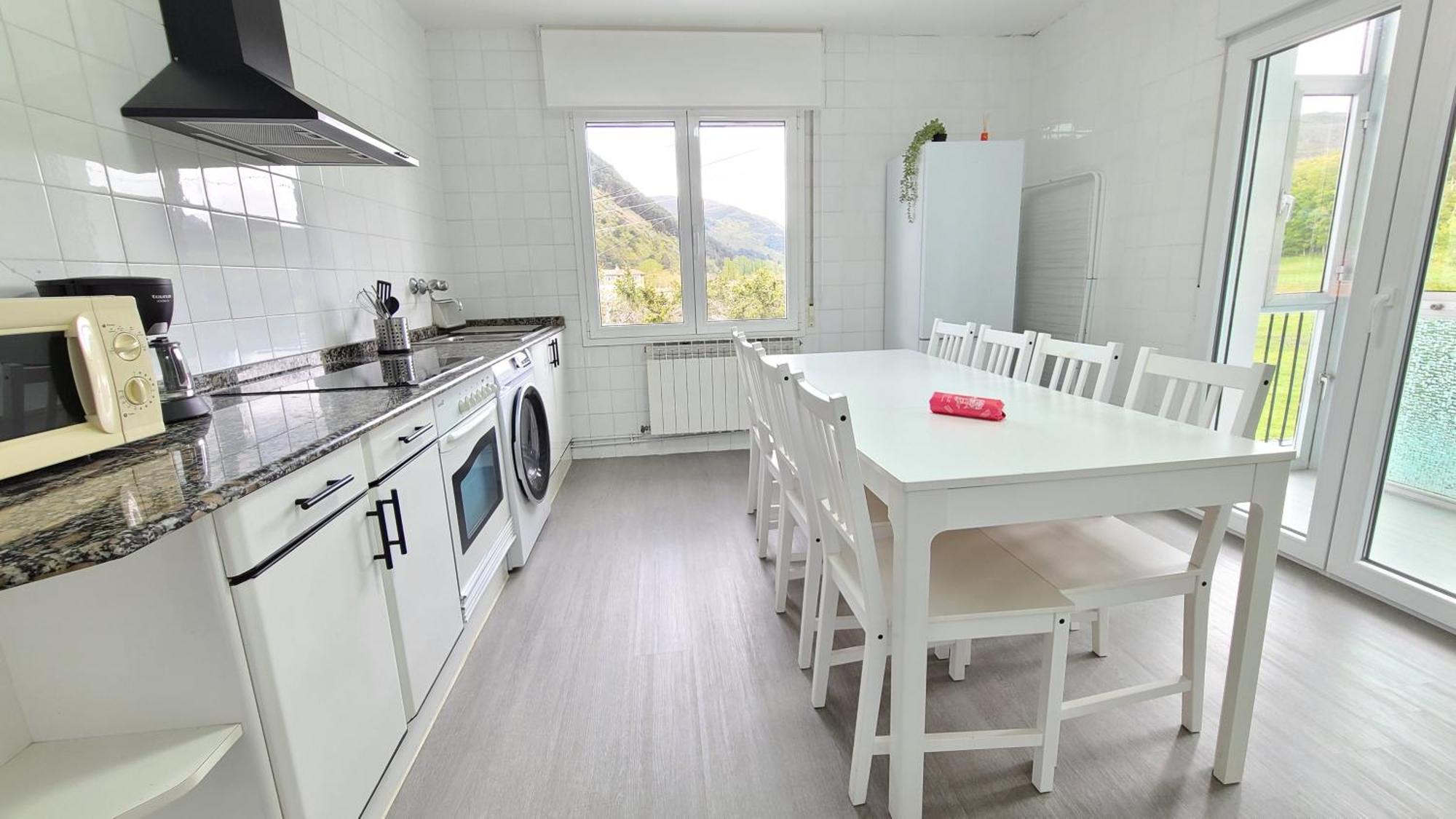 Casa Renovada Con Chill Out En Espinosa Leilighet Espinosa de los Monteros Eksteriør bilde